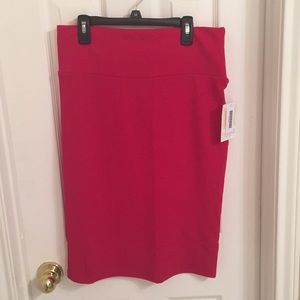 NWT LuLaRoe Cassie Fuscha Pink Solid Size M